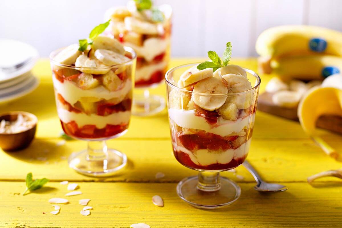 La miglior zuppa inglese con fragola e banana