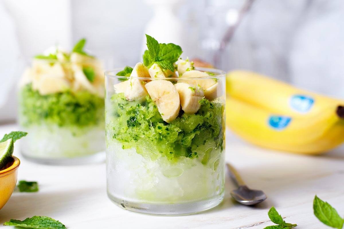 Granita salutare a base di cetrioli con banana Chiquita e menta