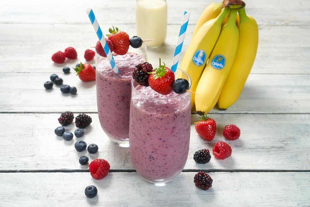 Smoothie veloce alle banane Chiquita e frutti di bosco