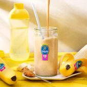 Frullato con burro di arachidi e banana Chiquita, ideale come spuntino pre allenamento