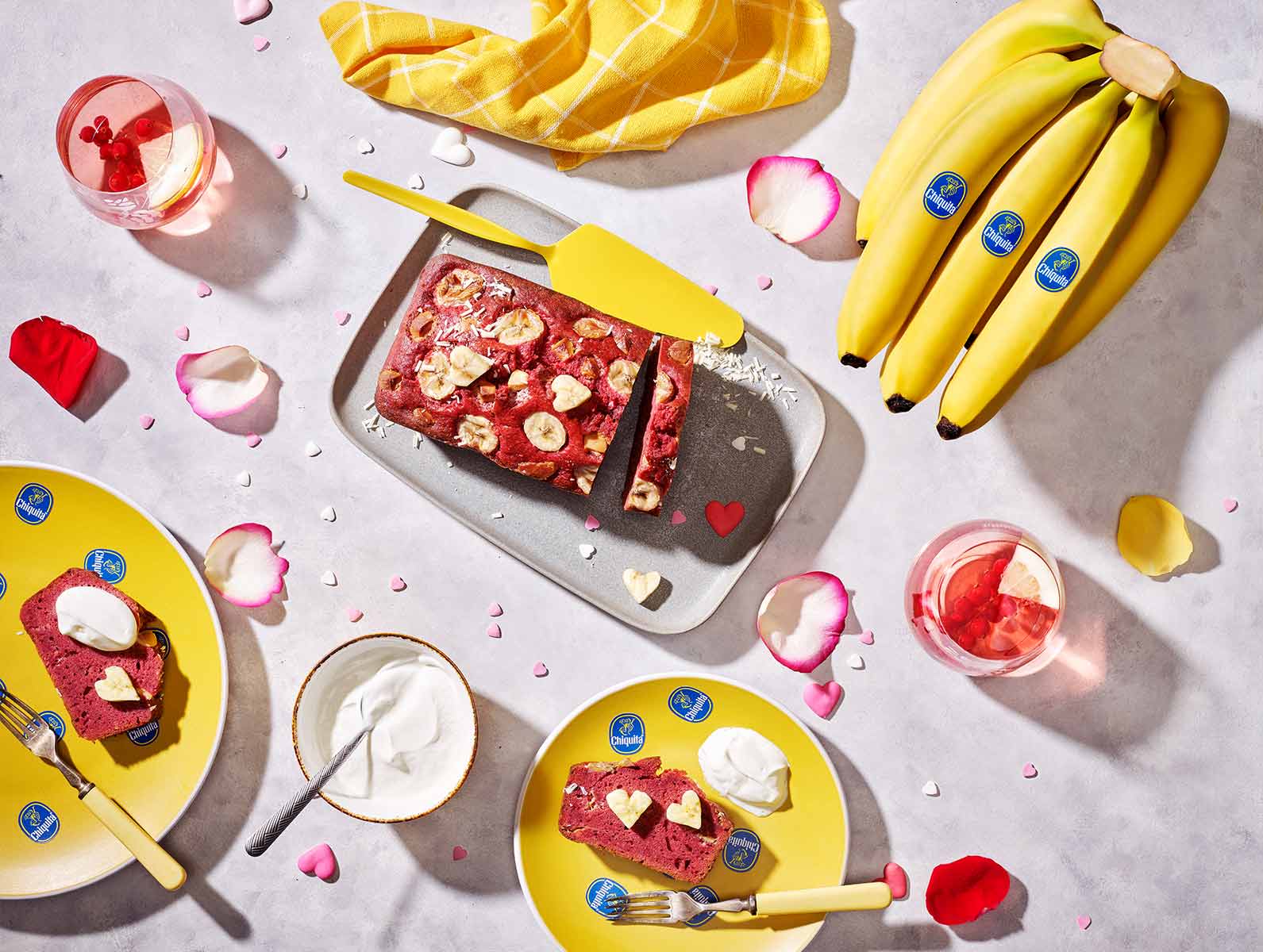 Banana bread red velvet con banane Chiquita per San Valentino